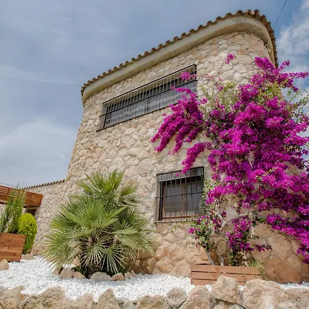 Rural Avril Villa