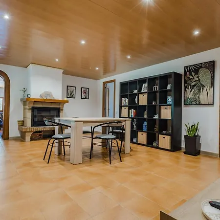 Rural Avril Villa *